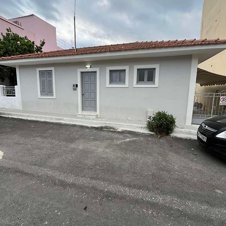 Cozy House In Argostoliヴィラ エクステリア 写真